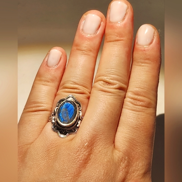 925 Sterling Silver and Blue Moonstone Ring Size 7 - Picture 2 of 4